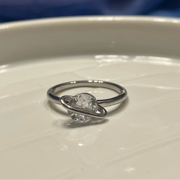 Saturn ring ❤️‍🔥 - Picture 2 of 3